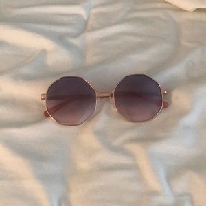 Sunglasses - Guess